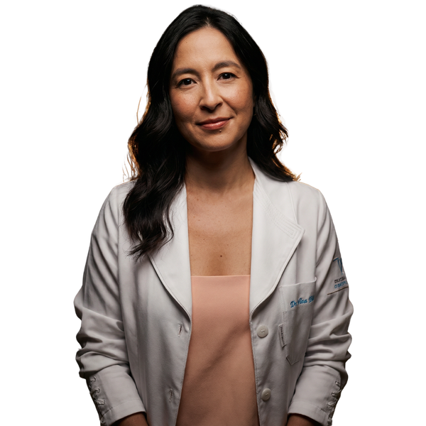 Dra. Nina Konichi — Oftalmologista especialista em Catarata e Retina no Rio de Janeiro